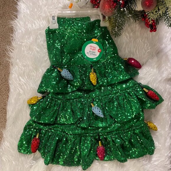 Glamorous Sequin Christmas Dress for Dogs! Size Medium  NWT - Picture 1 of 9